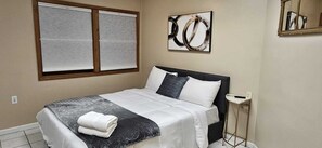 13 chambres, fer et planche à repasser, lit parapluie, Wi-Fi gratuit