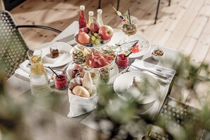 Petit déjeuner buffet compris tous les jours