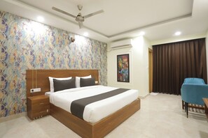 Chambre Double Luxe, 1 chambre, balcon, vue ville | Bureau, Wi-Fi gratuit