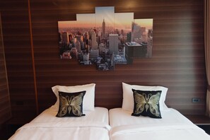 Twin Bed Room (No. 882) | Blendingsgardiner og wi-fi (inkludert)