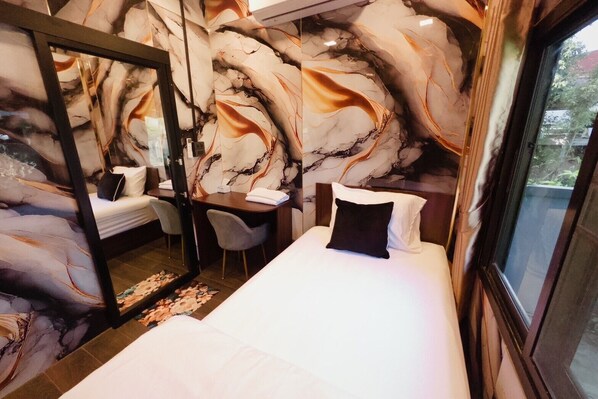 Twin Bed Room (No. 885) | 1 bedroom, blackout drapes, free WiFi