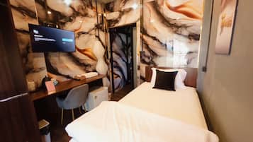 Twin Bed Room (No. 885) | 1 bedroom, blackout drapes, free WiFi