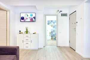 Televisión 110 cm con canales de televisión por cable