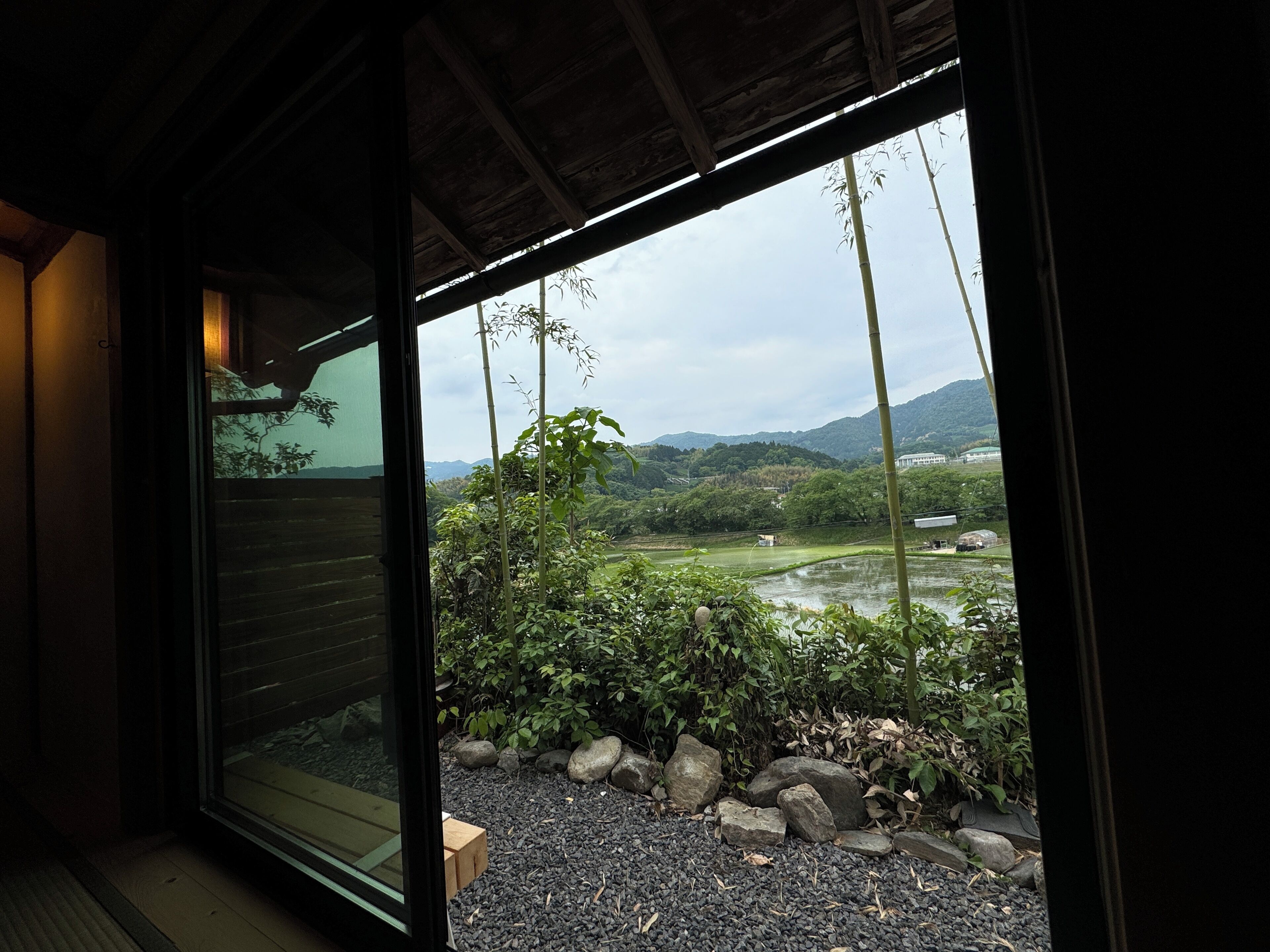 高级三人房, 山景 | 客房内保险箱、遮光窗帘、熨斗/熨板、免费 WiFi