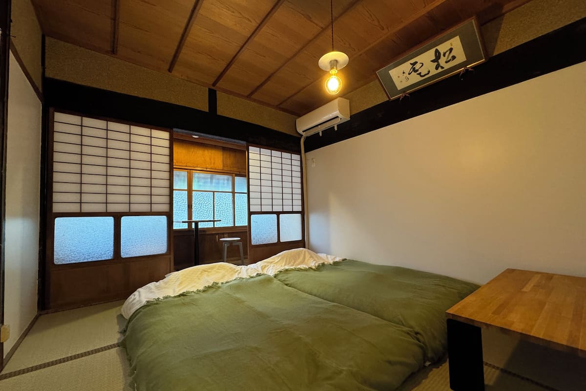 Standard Double or Twin Room, Garden View | In-room safe, blackout curtains, iron/ironing board (on request)
