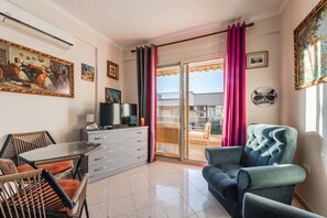 Apartment | 1 bedroom - Amazing Canvas by the Sea Wifi Free Parking (Vlorë)