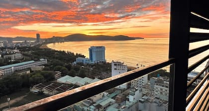 Stunning Ocean View Apartment in FLC Sea Tower