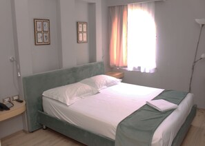 Comfort dubbelrum | Skrivbord, strykjärn/strykbräda och gratis wi-fi