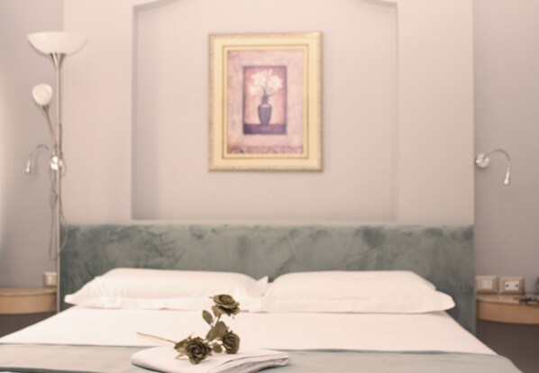 Deluxe Double Room | Desk, iron/ironing board, free WiFi - Theranda Boutique Hotel (Tirana)