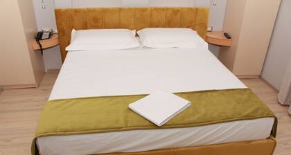 Theranda Boutique Hotel