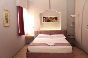 Habitación Deluxe doble | Escritorio, tabla de planchar con plancha, wifi gratis