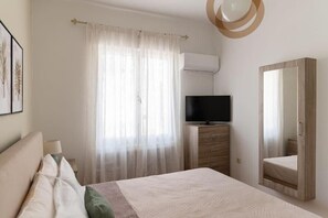 3 chambres, fer et planche à repasser, Wi-Fi, draps fournis