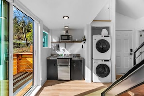 Micro-ondes, cafetière/bouilloire