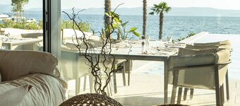 Signature Villa - Modern 6-bedroom villa on Croatian Coast