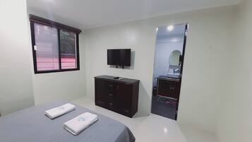 2 habitaciones, escritorio, wifi gratis y ropa de cama