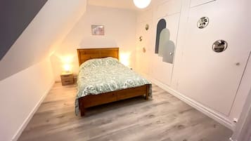 3 chambres, bureau, fer et planche à repasser, Wi-Fi gratuit