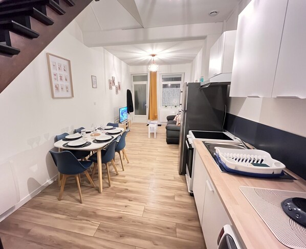 تناول الطعام