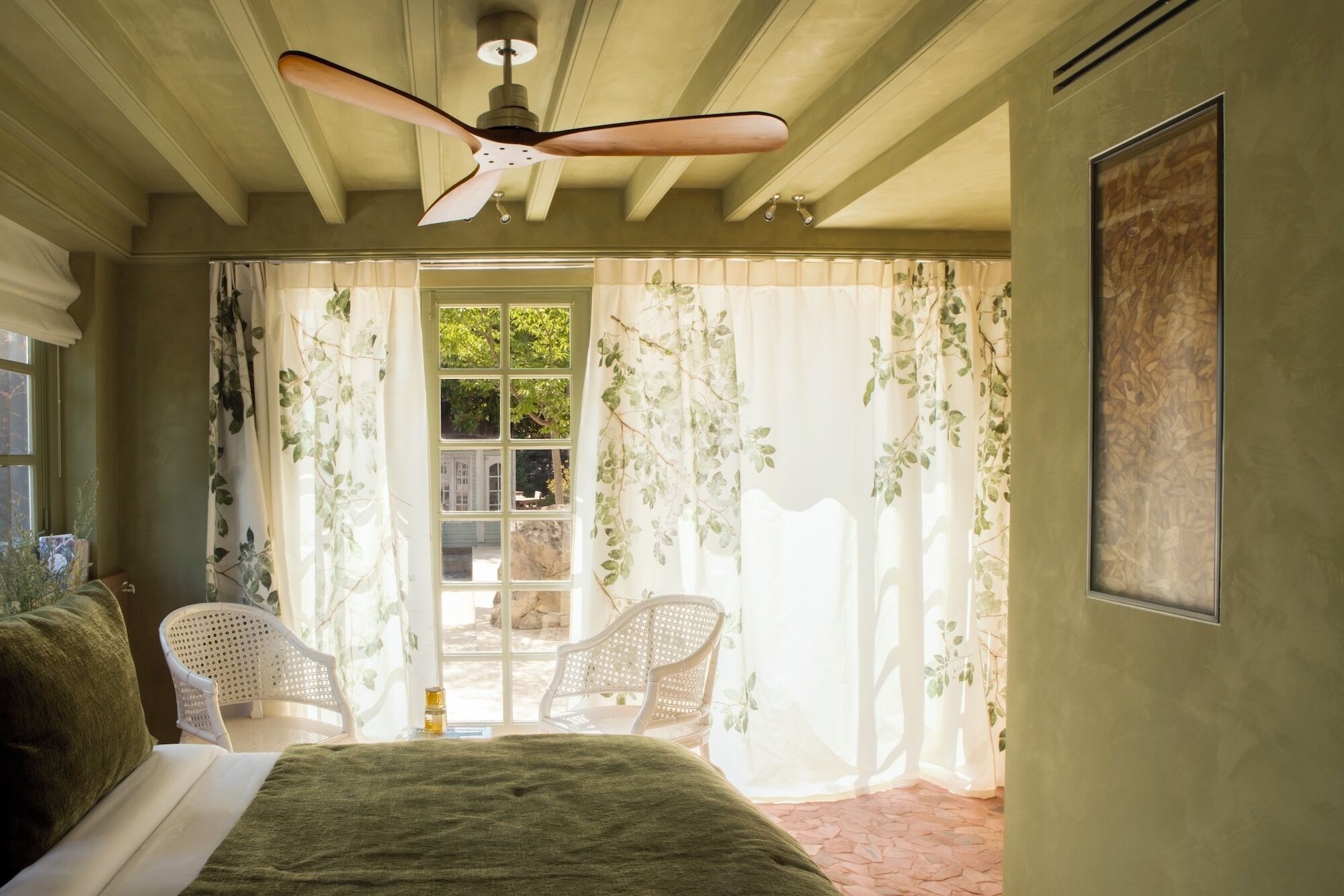 In-room safe, iron/ironing board, free WiFi, bed sheets