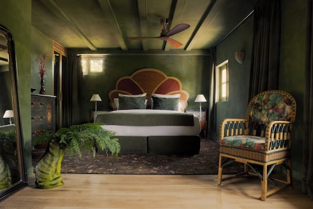 Prestige Suite | 1 bedroom, in-room safe, iron/ironing board, free WiFi