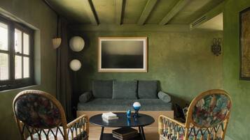 Prestige Suite | 1 chambre, coffres-forts dans les chambres, fer et planche à repasser