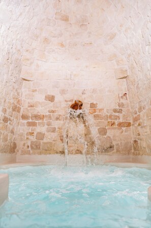 Egyptian cotton sheets, premium bedding, down duvets, memory-foam beds - Borgo San Francesco (Locorotondo)