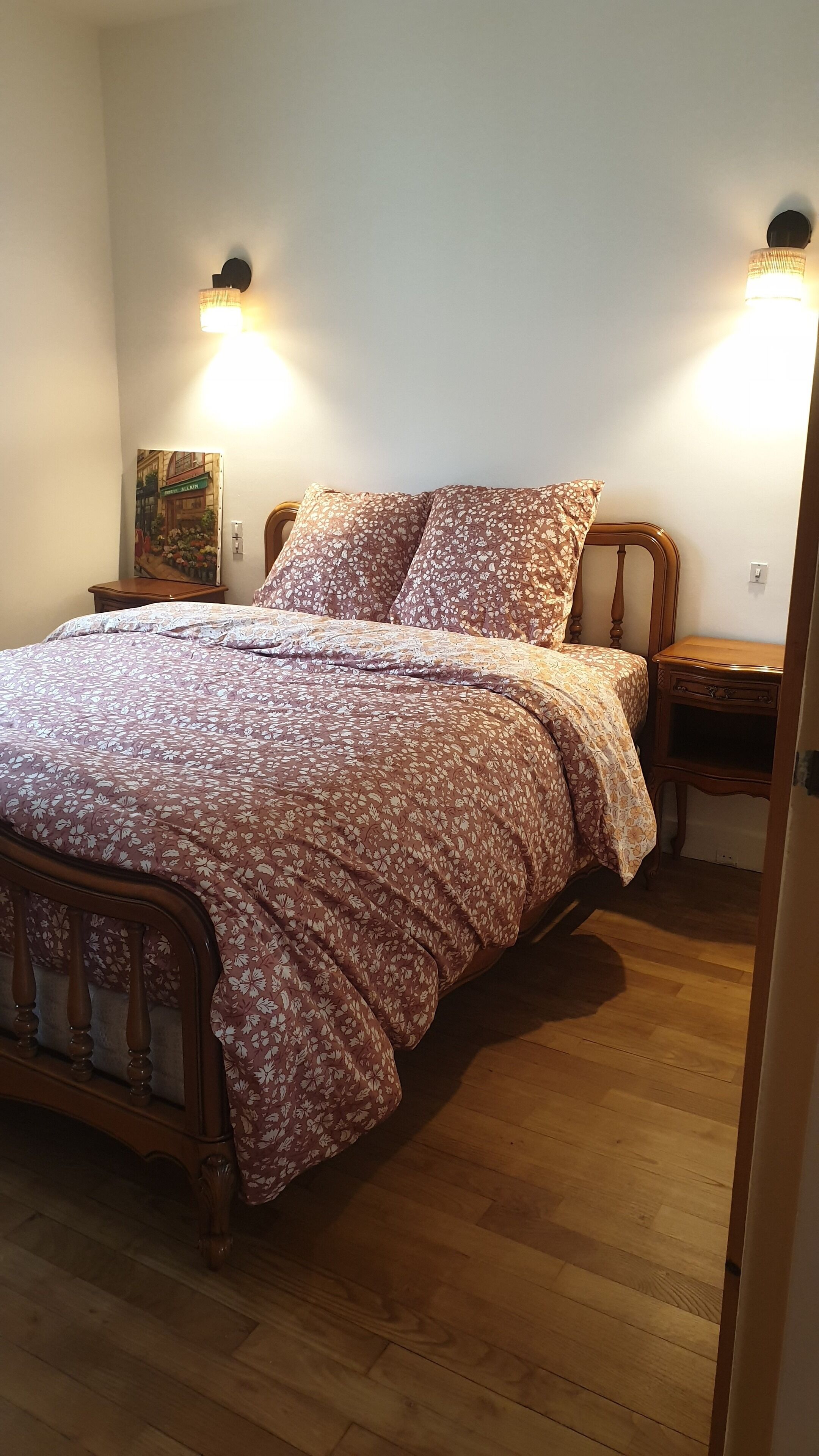 2 habitaciones, escritorio, tabla de planchar con plancha y wifi gratis 