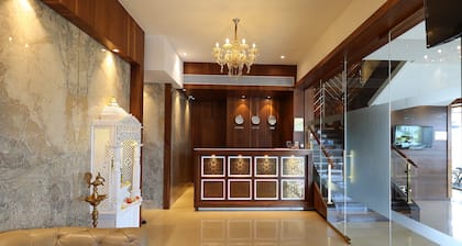 MAJESTIC SUITES BOUTIQUE HOTEL
