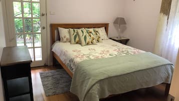 4 bedrooms, desk, iron/ironing board, free WiFi