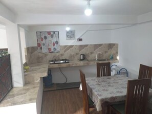 Villa, 2 Bedrooms, Smoking, Balcony | Private kitchen - Stunning 2-storey Villa in Kudaoya, Hatton - Perfect Retreat for Golf Lovers (Hatton)