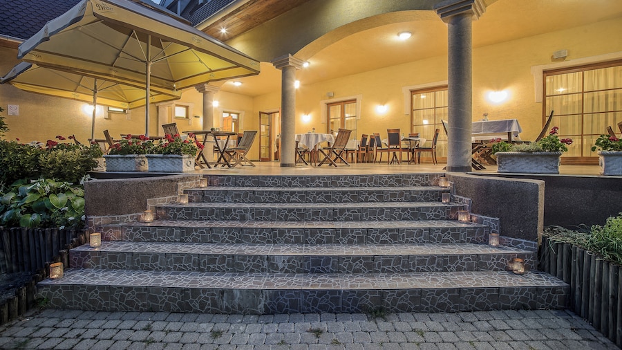 Regia Panzió és Étterem