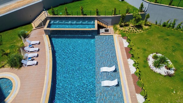 Piscine extérieure
