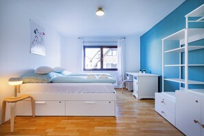 2 bedrooms, desk, iron/ironing board, free WiFi - Charming apartment "Altes Kino" with 2SZ-2BZ and terrace (Baden-Baden)