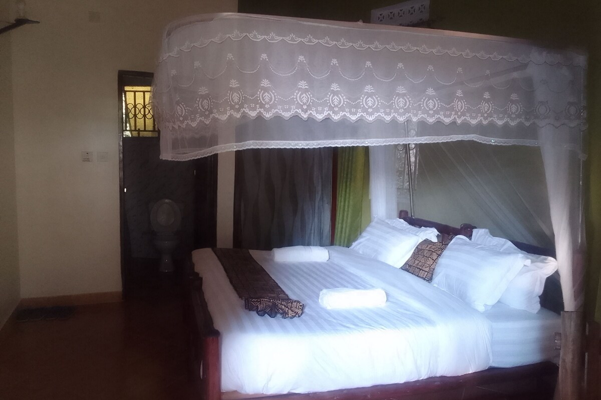 Deluxe tweepersoonskamer | Luxe beddengoed, donzen dekbedden, bedden met traagschuimmatras