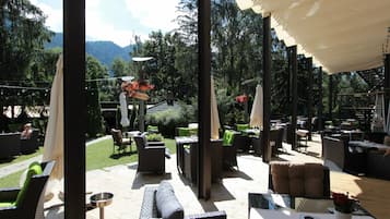 Apartment, 2 Bedrooms, Accessible, Smoking | Terrace/patio