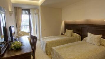 Apartment, 2 Bedrooms, Accessible, Smoking | 2 bedrooms