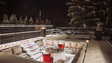 Apartment, 2 Bedrooms, Accessible, Smoking | Outdoor dining