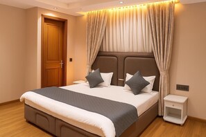 Standard Studio | Free WiFi - ACE STAYZ (New Delhi)