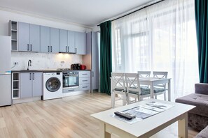 Apartamento Confort | Cocina privada | Máquina de café espresso