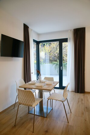 Standard-Studio | Wohnbereich | Smart-TV