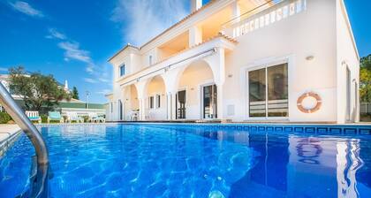 Villa Coute Real in Quarteira