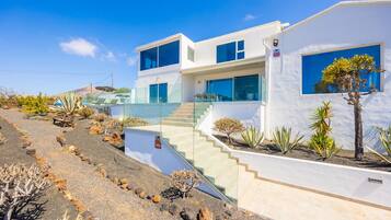 4 bedrooms