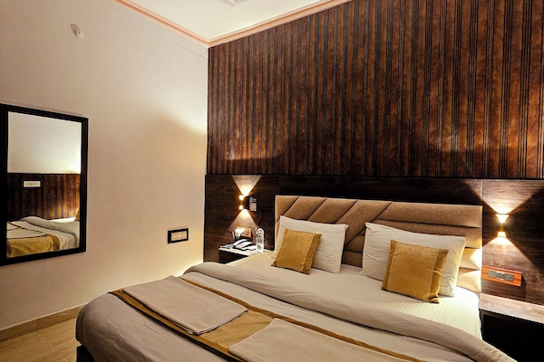 Vinnuaðstaða fyrir fartölvur, straujárn/strauborð