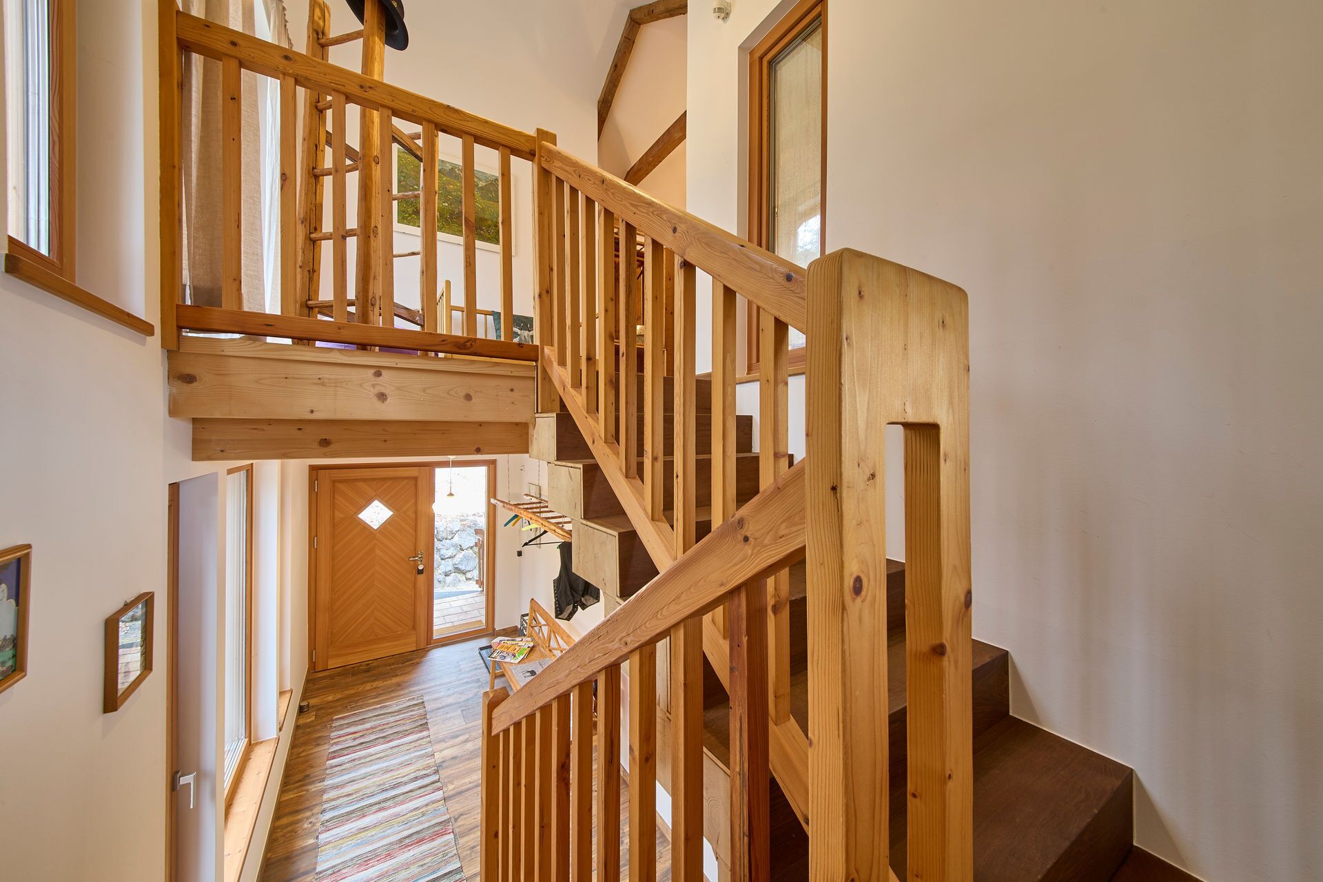 Comfort-Studio, Sauna, Bergblick | Wohnbereich | 50-Zoll-Flachbildfernseher mit Kabelempfang