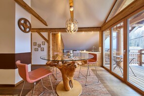 Comfort Studio, Sauna, Mountain View | In-room dining