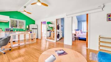 2 chambres, fer et planche à repasser, Wi-Fi gratuit, draps fournis