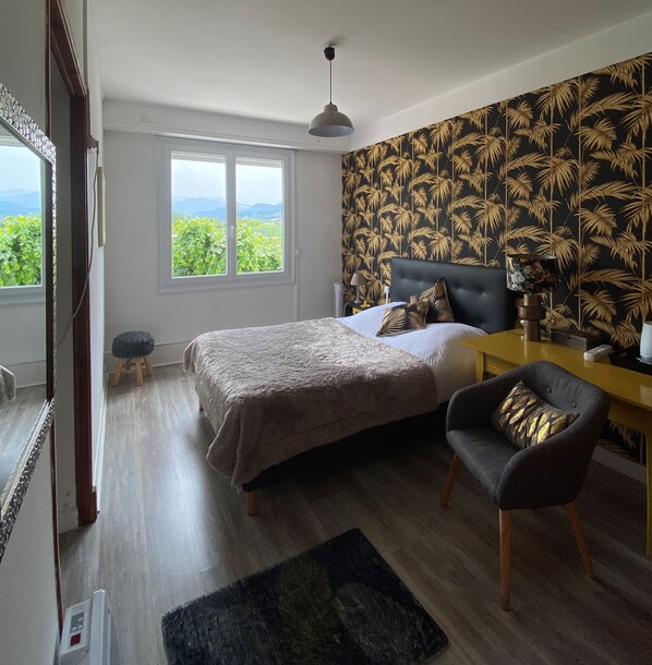 1 quarto, berço de viagem, Wi-Fi, roupa de cama