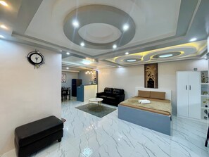 2 habitaciones, tabla de planchar con plancha y wifi gratis 