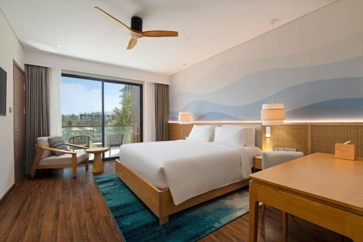 Minibar, una cassaforte in camera, una scrivania, postazione laptop