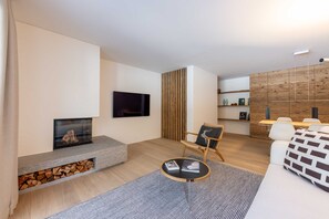 Fernseher, Stereoanlage