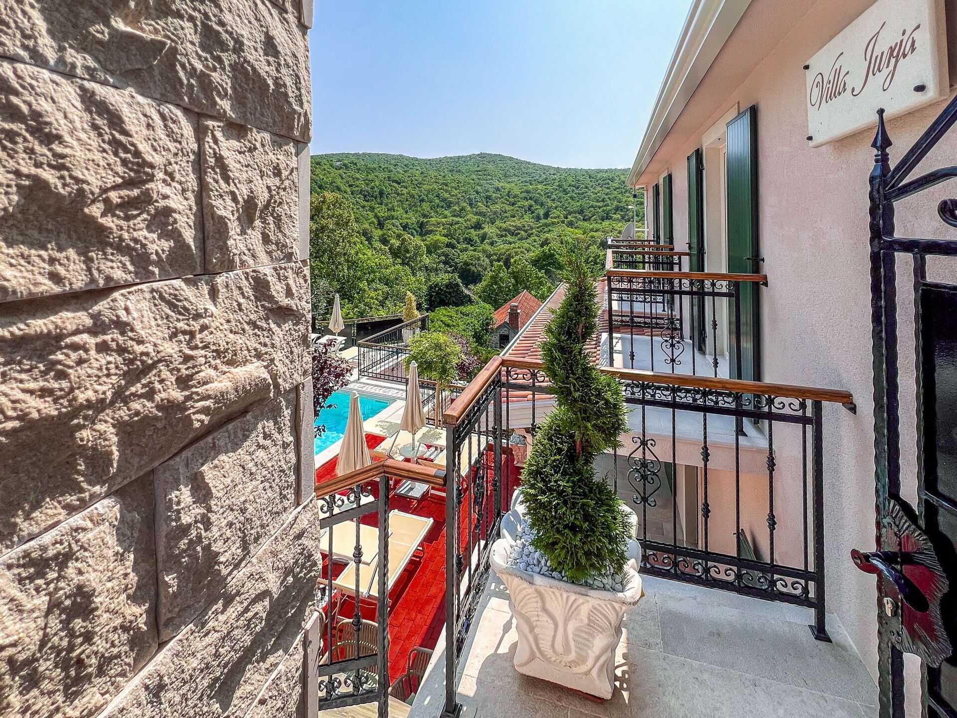 Apartment, Balcony, Mountain Village, Houseplant, Eco Hotel, Hotel, Resort Town